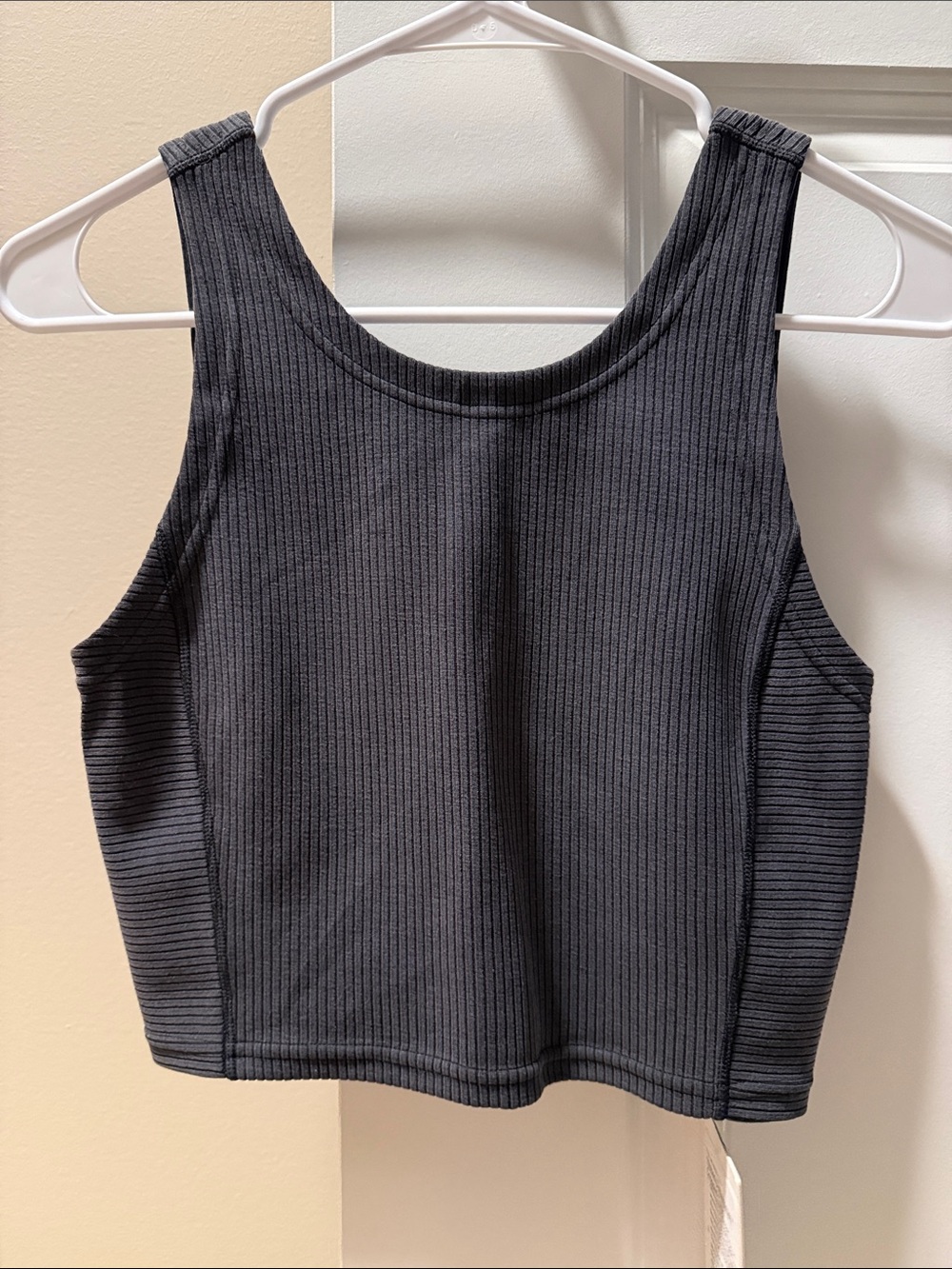 Lululemon NWT ribbed softstreme cropped tank